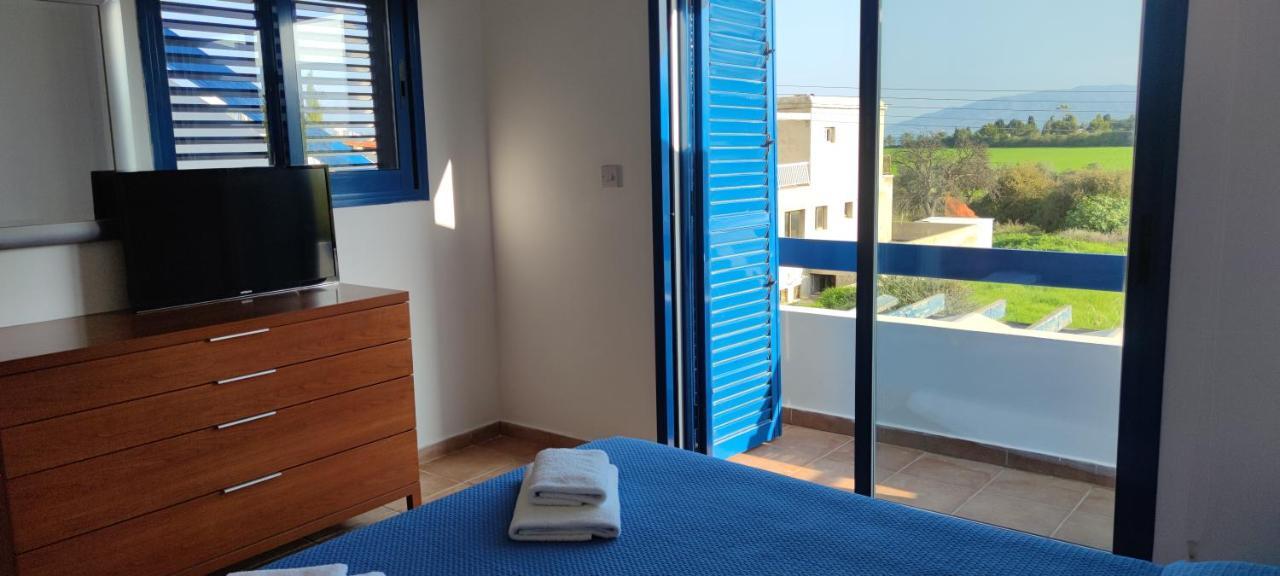 Island Spirit Beach House Polis Bagian luar foto